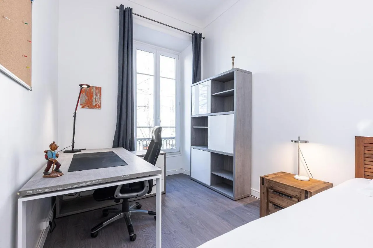 Apartment Jean Medecin Av - Large 2 Bdrs Central Ac Nice France