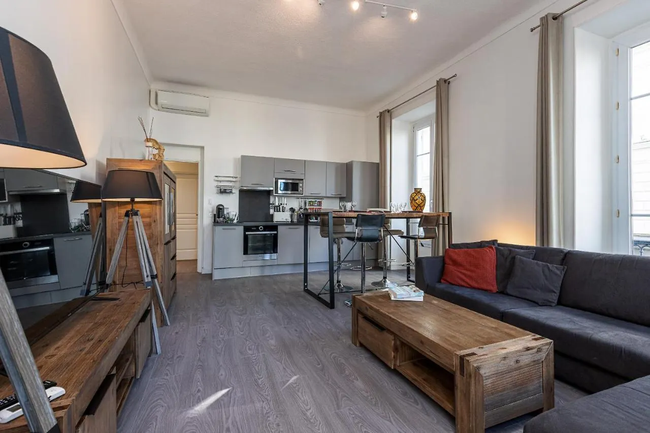 Jean Medecin Av - Large 2 Bdrs Central Ac Nizza